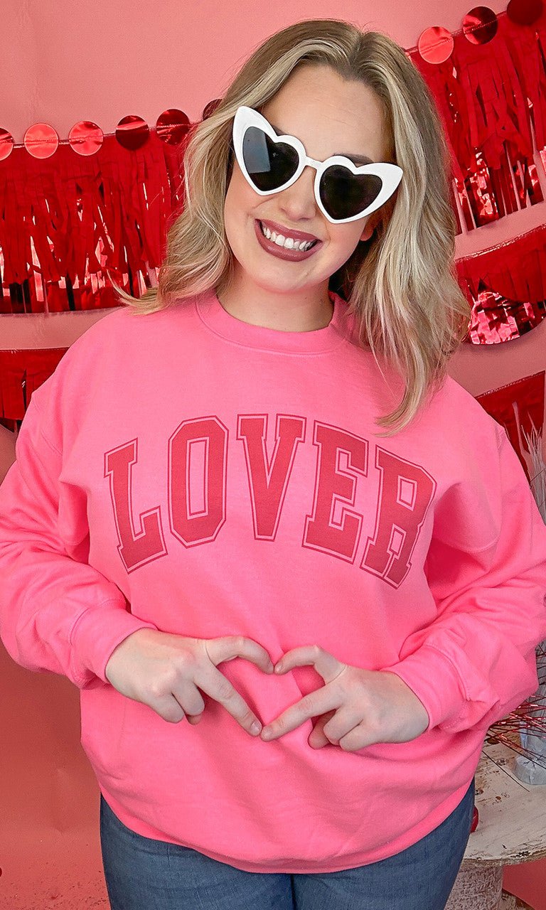 Valentine's Lover Graphic Sweatshirt - Free Spirited